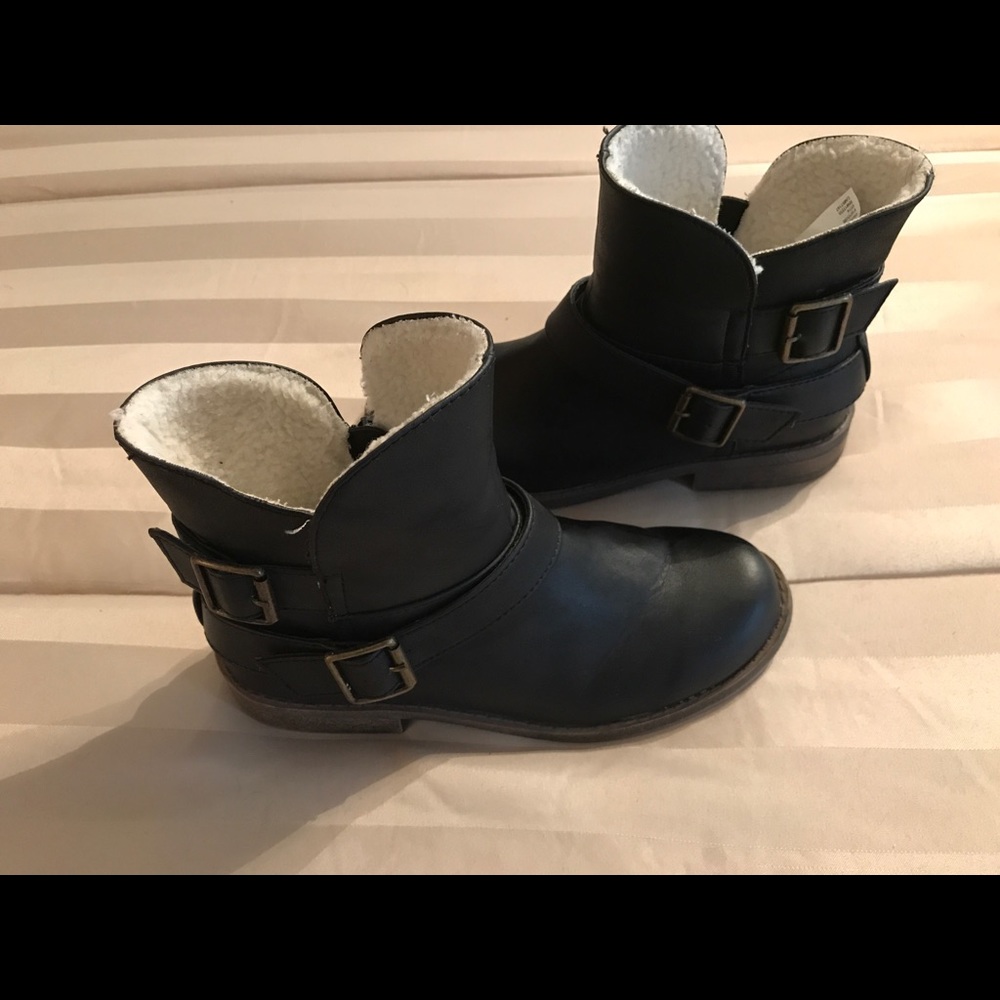 Black ankle booties